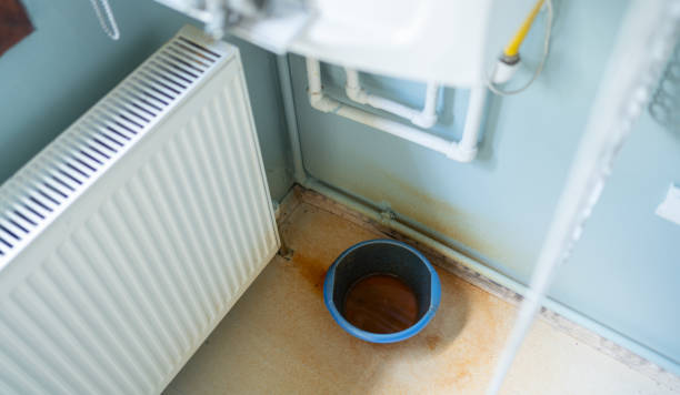 Best Commercial water damage restoration  in Enetai, WA